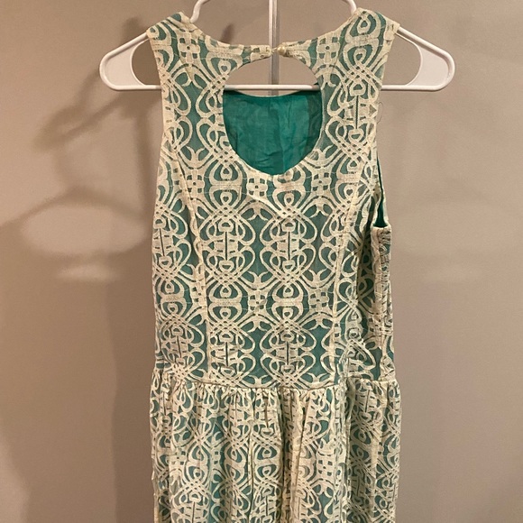 Blue and white dress - Picture 2 of 3